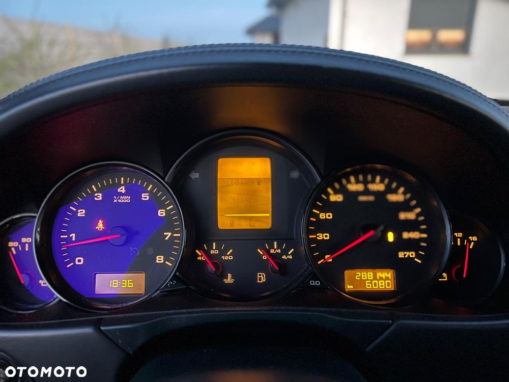 Porsche Cayenne - 26