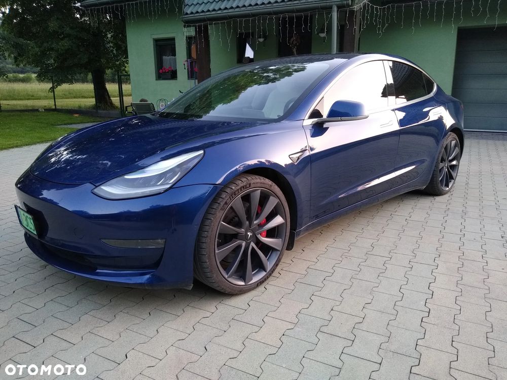 Tesla Model 3 ver-langstreckenbatterie-allradantrieb-dual-motor-performance - 3