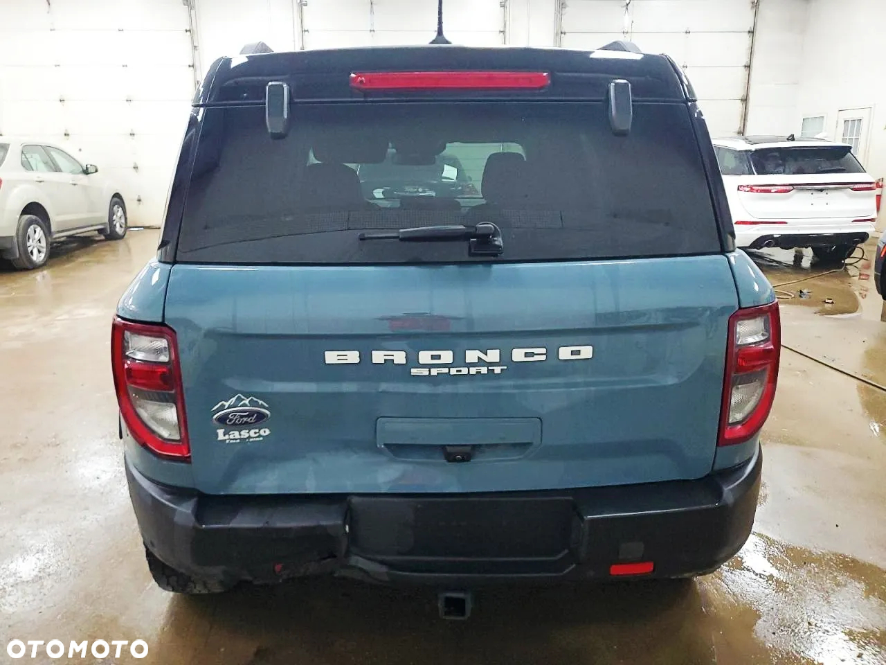 Ford Bronco - 6