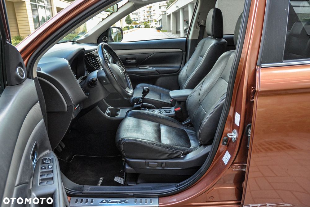 Mitsubishi Outlander - 7