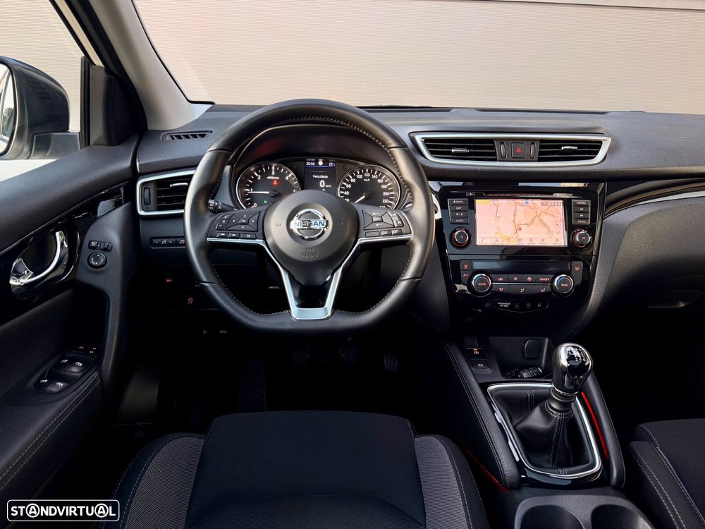 Nissan Qashqai 1.5 dCi N-Connecta J18 - 9
