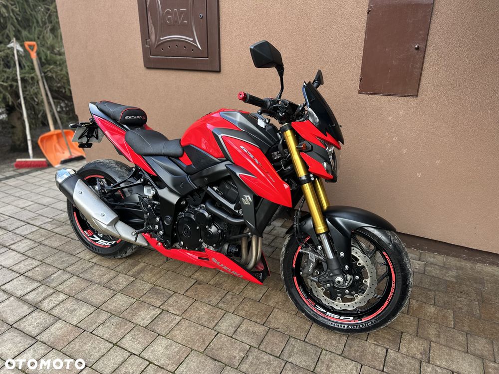 Suzuki GSX - 4