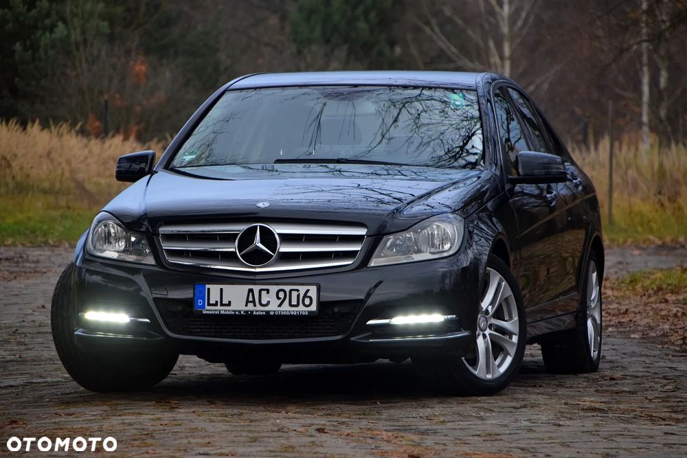 Mercedes-Benz Klasa C 180 Kompressor BlueEFFICIENCY Avantgarde - 3