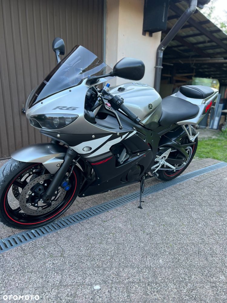 Yamaha R6 - 5