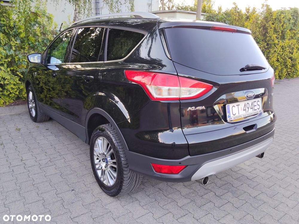 Ford Kuga 1.6 EcoBoost 2x4 Titanium - 4
