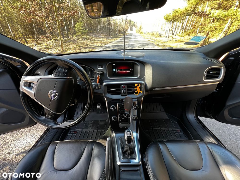 Volvo V40 D4 Drive-E R-Design Summum - 21