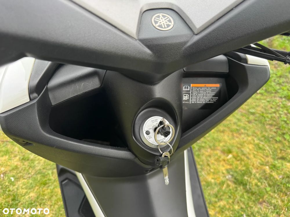 Yamaha NMAX - 24