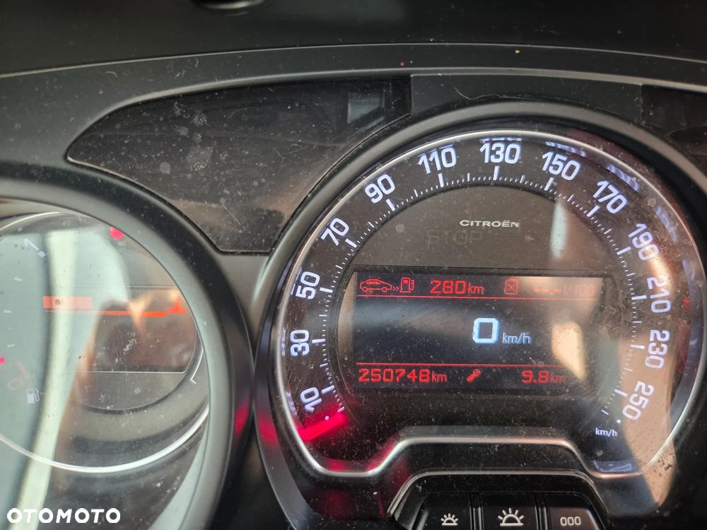 Citroën C5 2.0 HDi Exclusive - 6