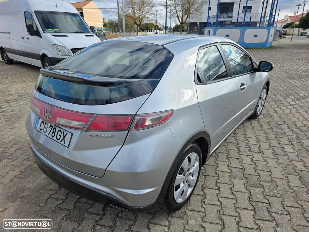 Honda Civic 1.4 i-VTEC Elegance - 29