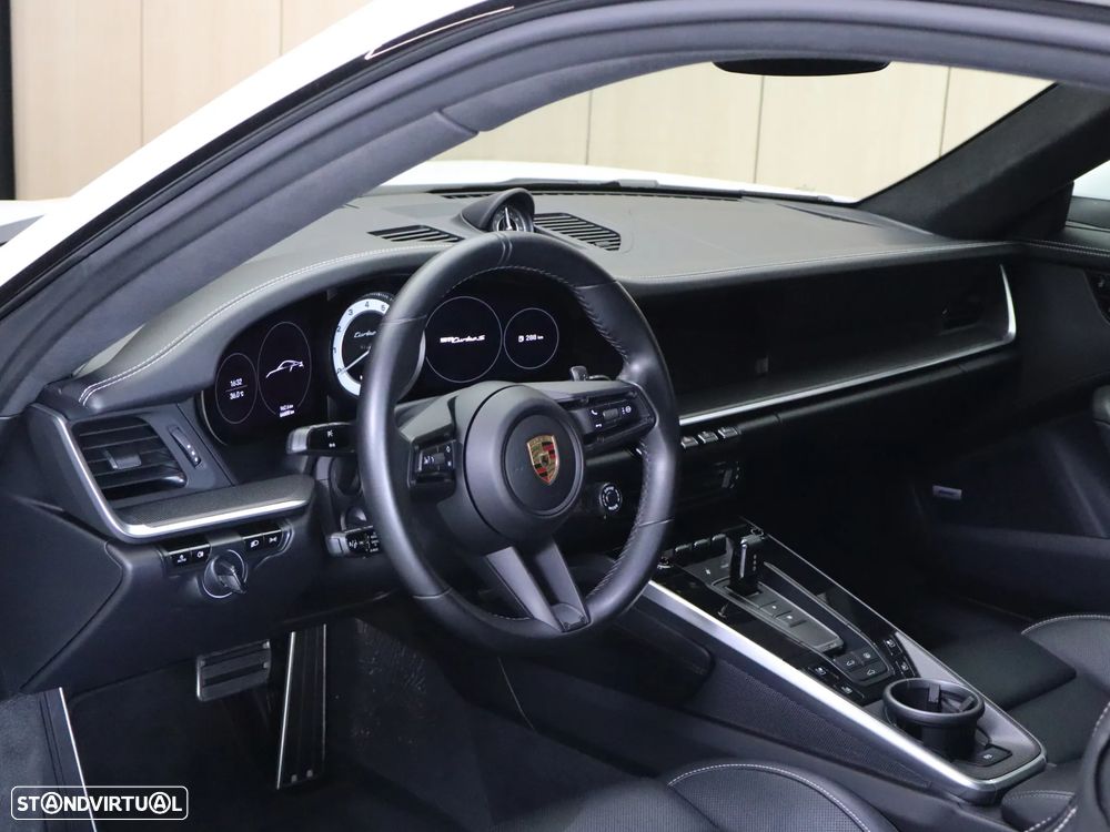 Porsche 911 (992) Turbo S PDK - 21
