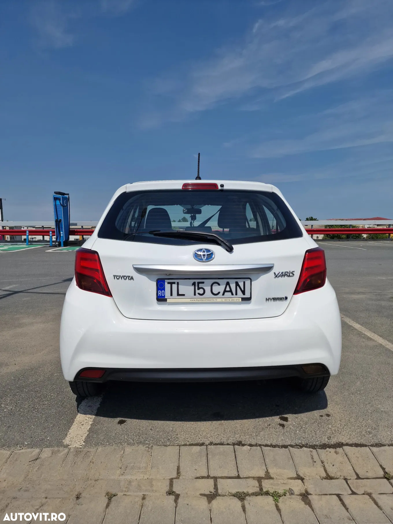 Toyota Yaris 1.5 VVT-i HSD Terra - 5