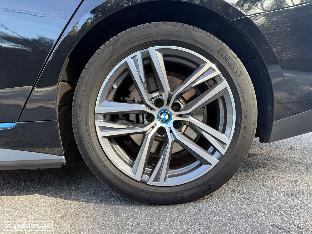 BMW i4 - 5