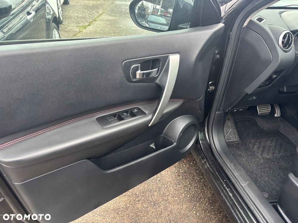 Nissan Qashqai 2.0 dCi 4 x 4 DPF I-Way - 36