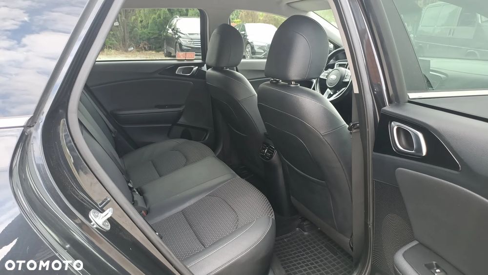 Kia Ceed 1.4 T-GDI L Business Line Plus DCT - 12