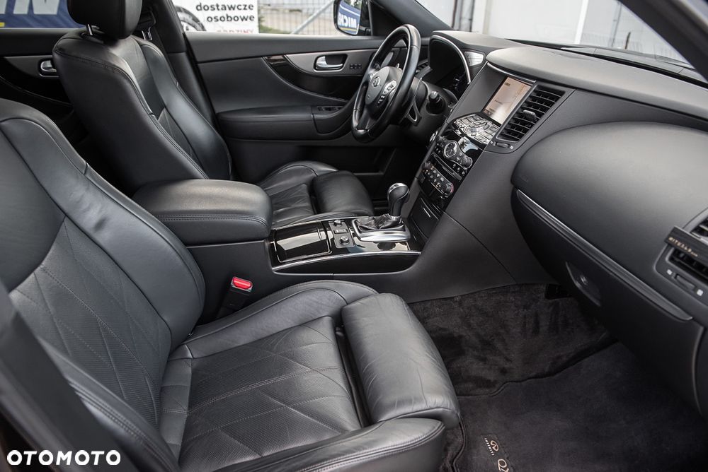 Infiniti Q70 3.0d S Premium - 25