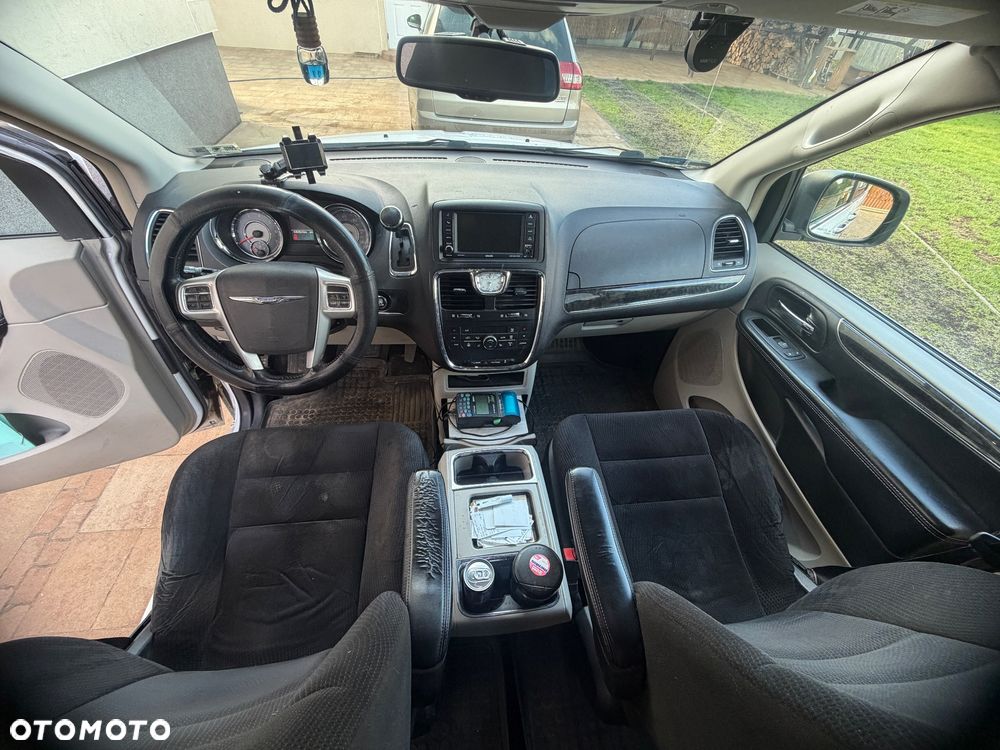 Chrysler Town & Country 3.6 Touring - 6