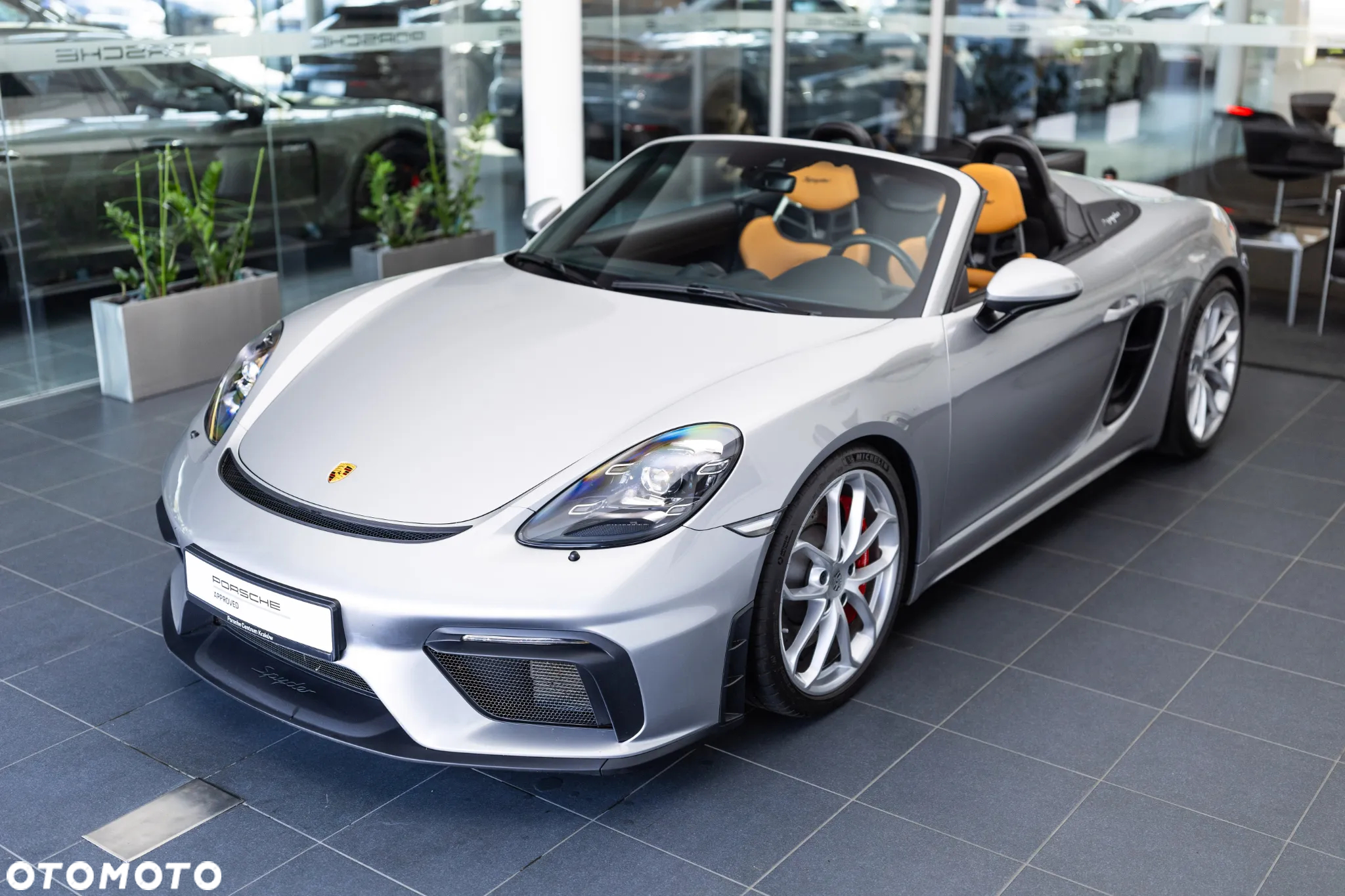 Porsche 718 Spyder - 2