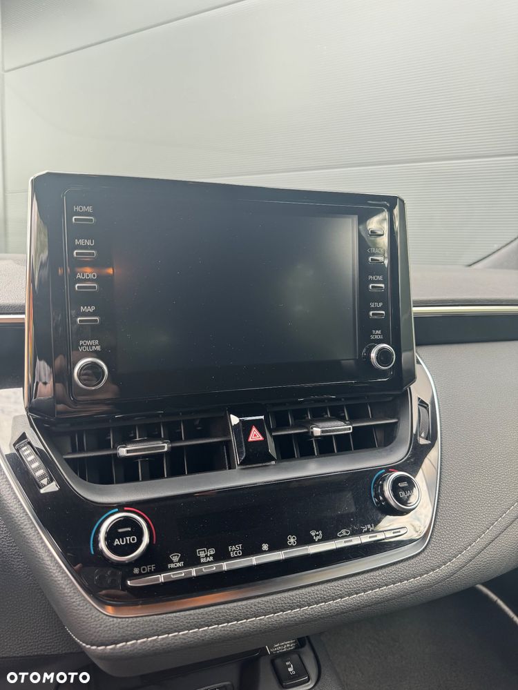 Toyota Corolla 2.0 Hybrid Executive - 25
