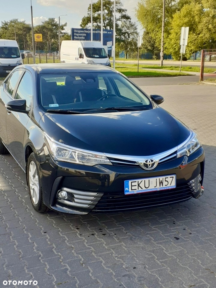 Toyota Corolla 1.6 Comfort - 6