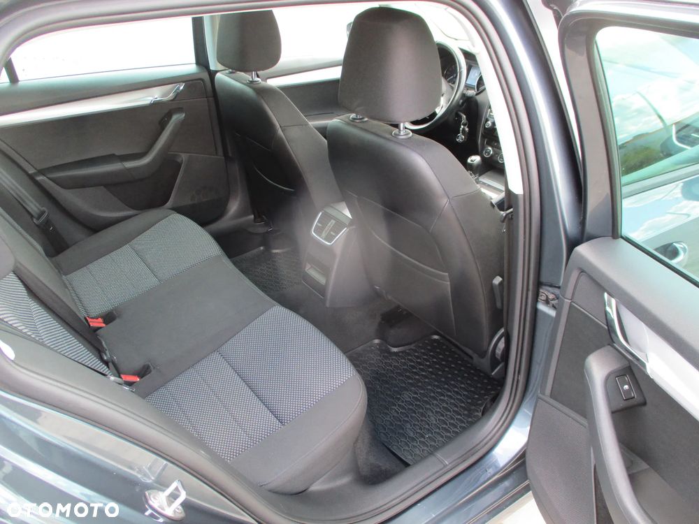 Skoda Octavia 2.0 TDI Ambition EU6 - 12