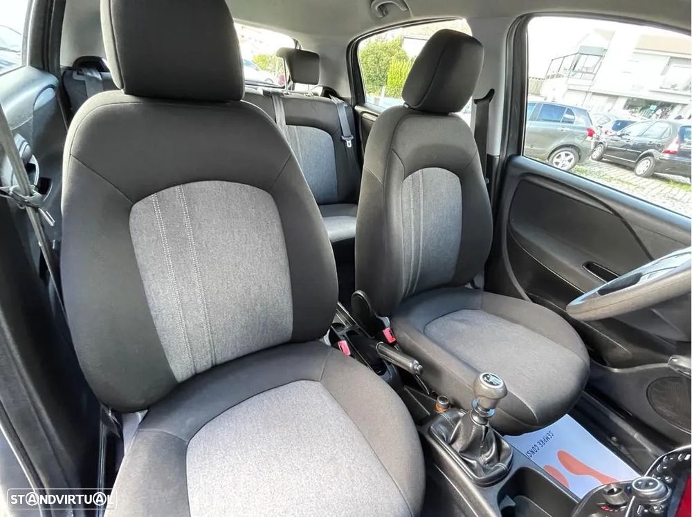 Fiat Punto 1.2 Lounge Start&Stop - 11