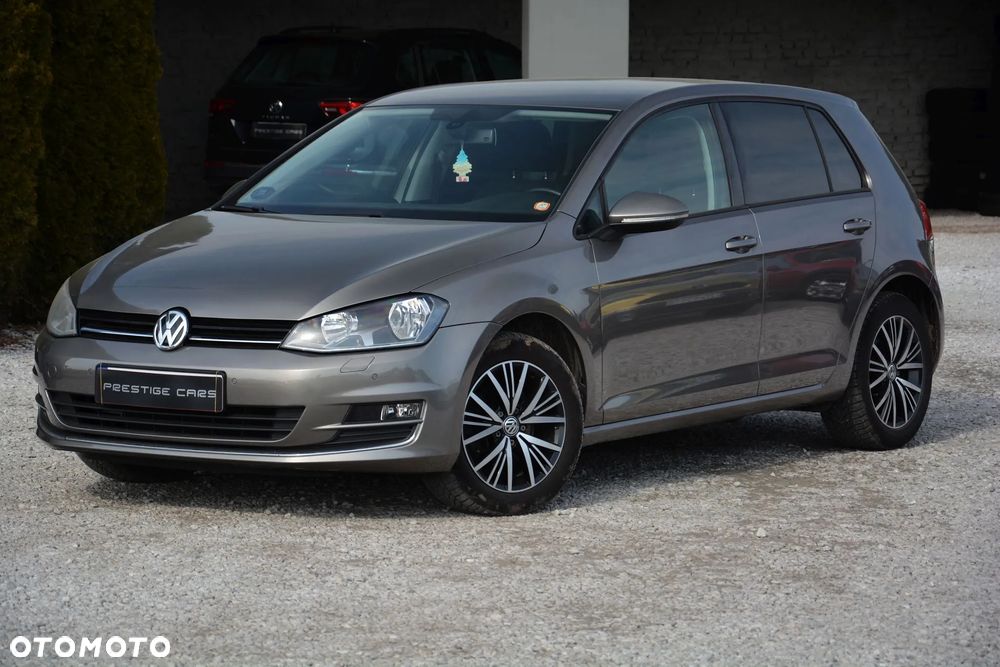 Volkswagen Golf - 5