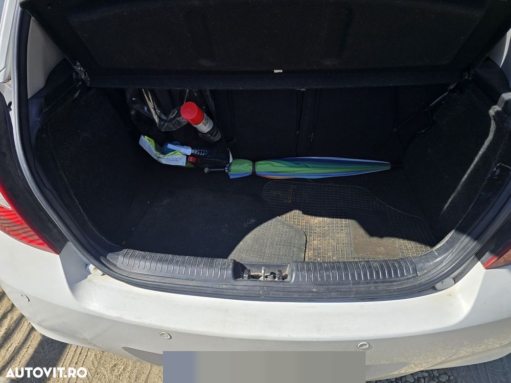 Hyundai i20 - 12