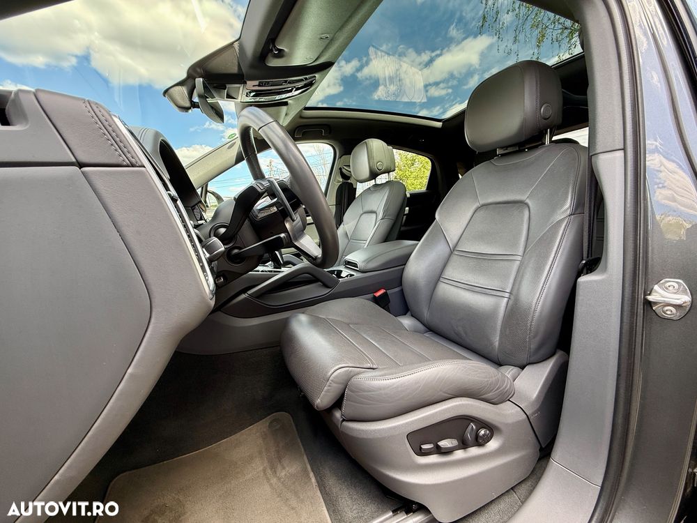 Porsche Cayenne E-Hybrid - 6