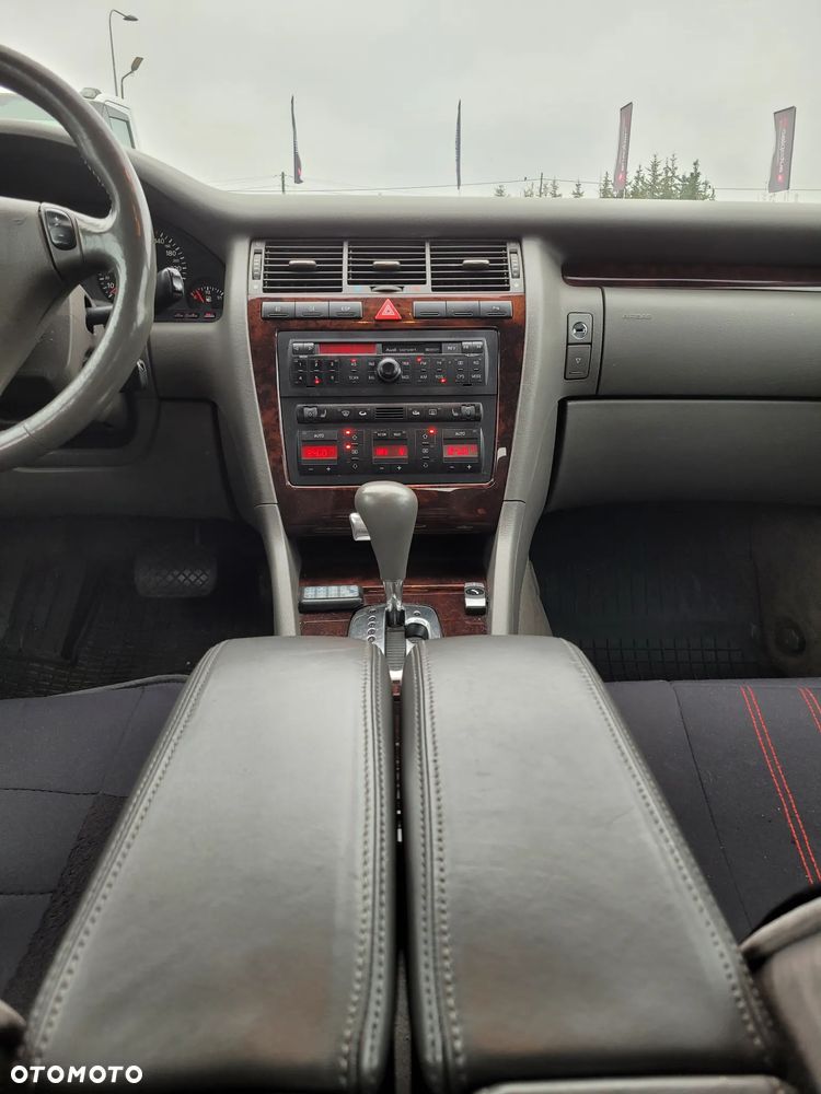 Audi A8 - 11