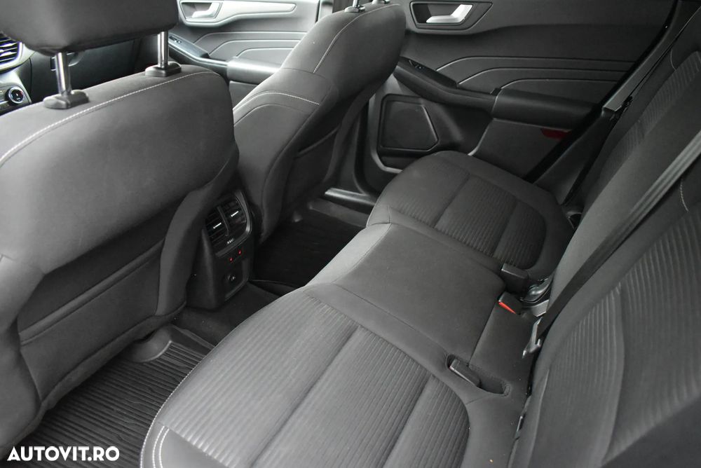 Ford Kuga 2.5 Duratec FWD FHEV Titanium - 24