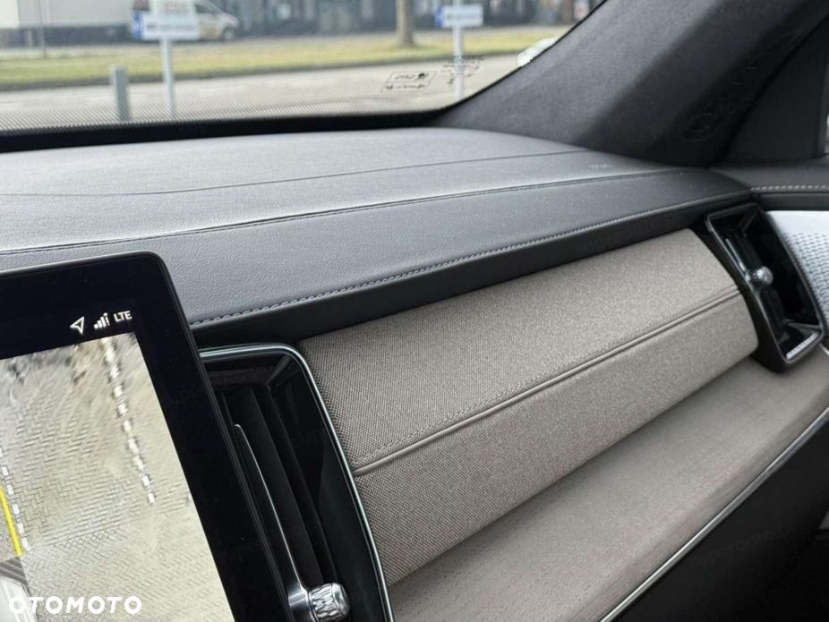 Volvo XC 90 B5 B AWD Ultra Dark 7os - 12