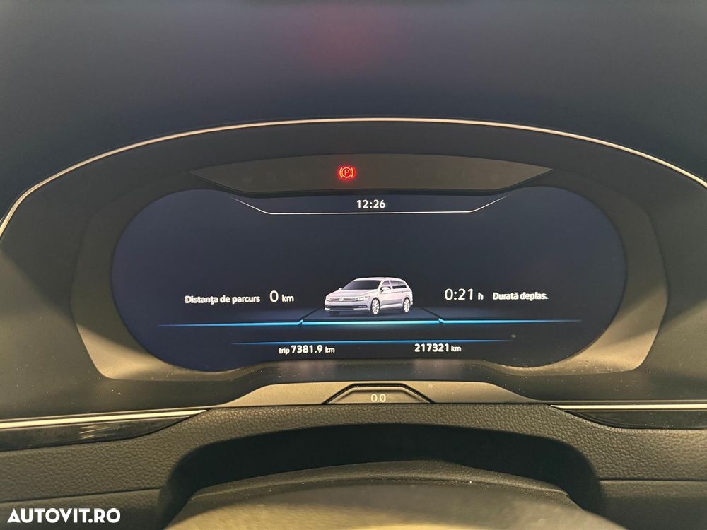 Volkswagen Passat 2.0 TDI SCR DSG Highline - 8