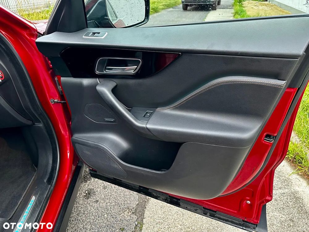 Jaguar F-Pace 2.0 i4D AWD Prestige - 18