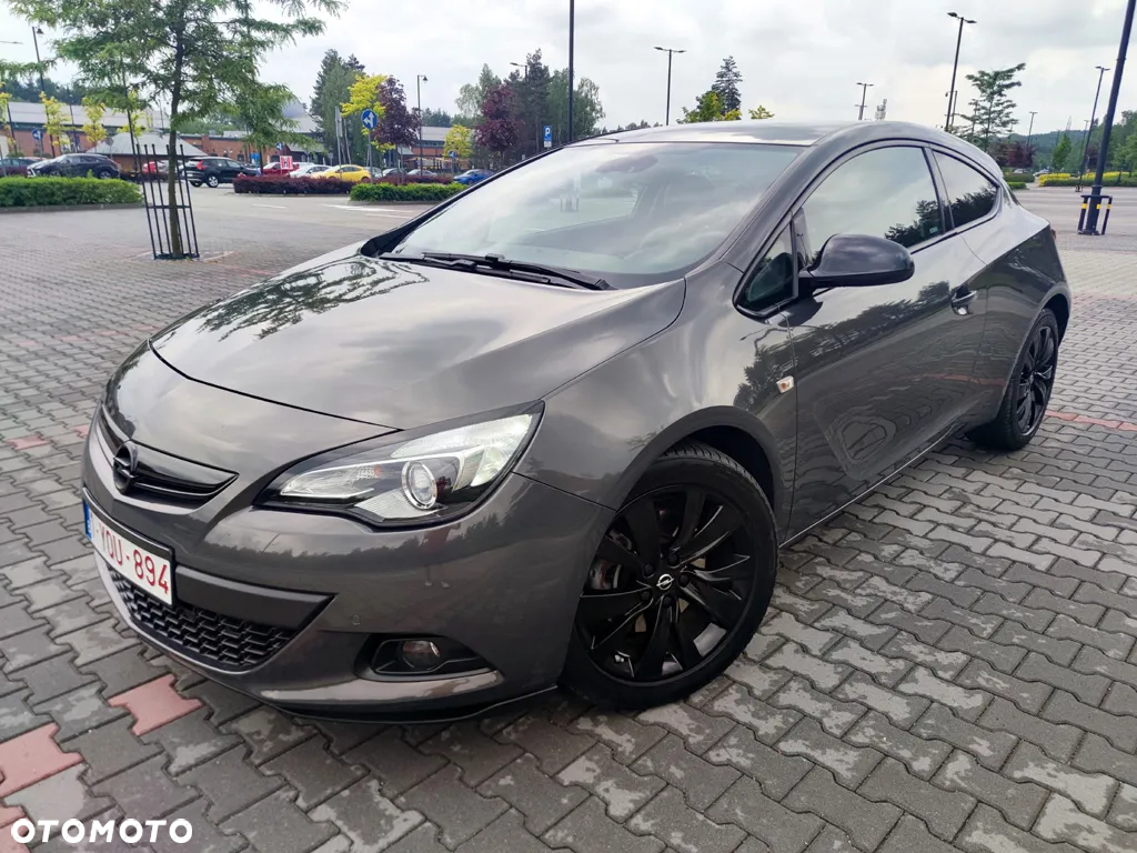 Opel Astra IV GTC 1.4 T Sport - 10