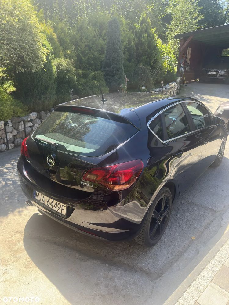 Opel Astra 2009 photo 4