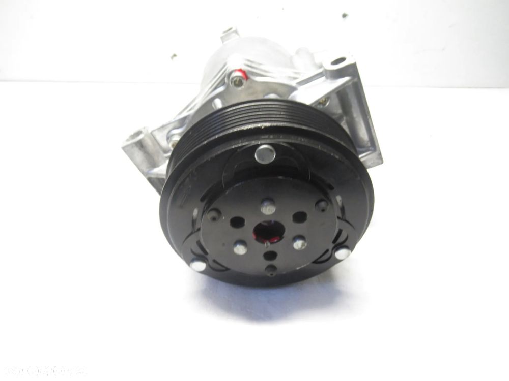 Kompresor klimatyzacji Dacia Dokker Duster 1.2 1.6 KTT090175 926008367R - 4