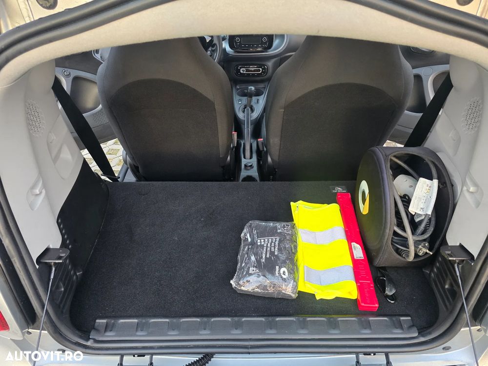 Smart Fortwo coupe EQ - 21