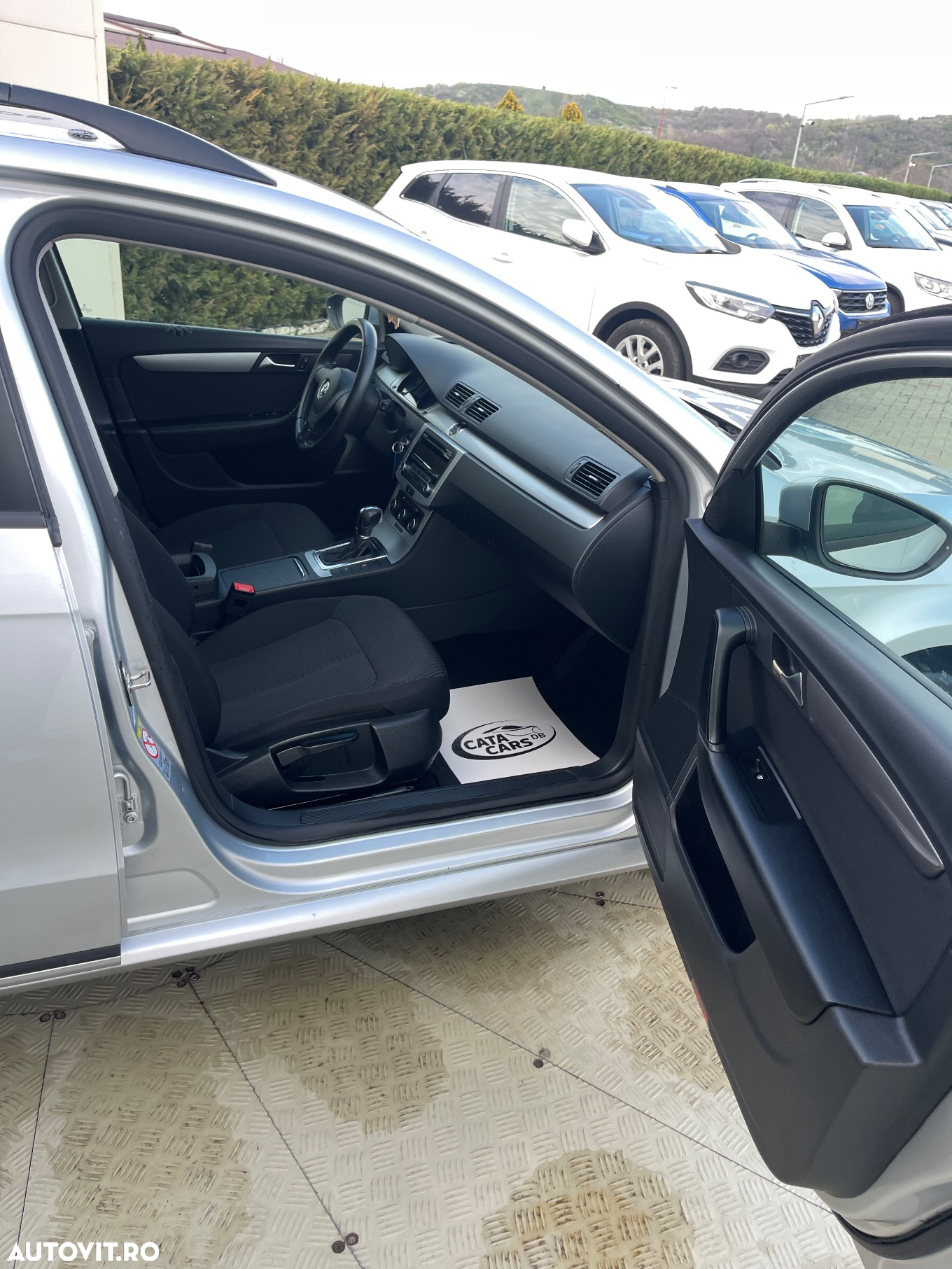 Volkswagen Passat 2.0 TDI BlueMotion Tehnology DSG Trendline - 23