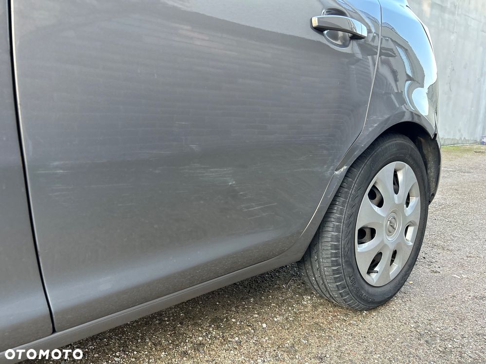 Opel Corsa 1.4 16V 111 - 18