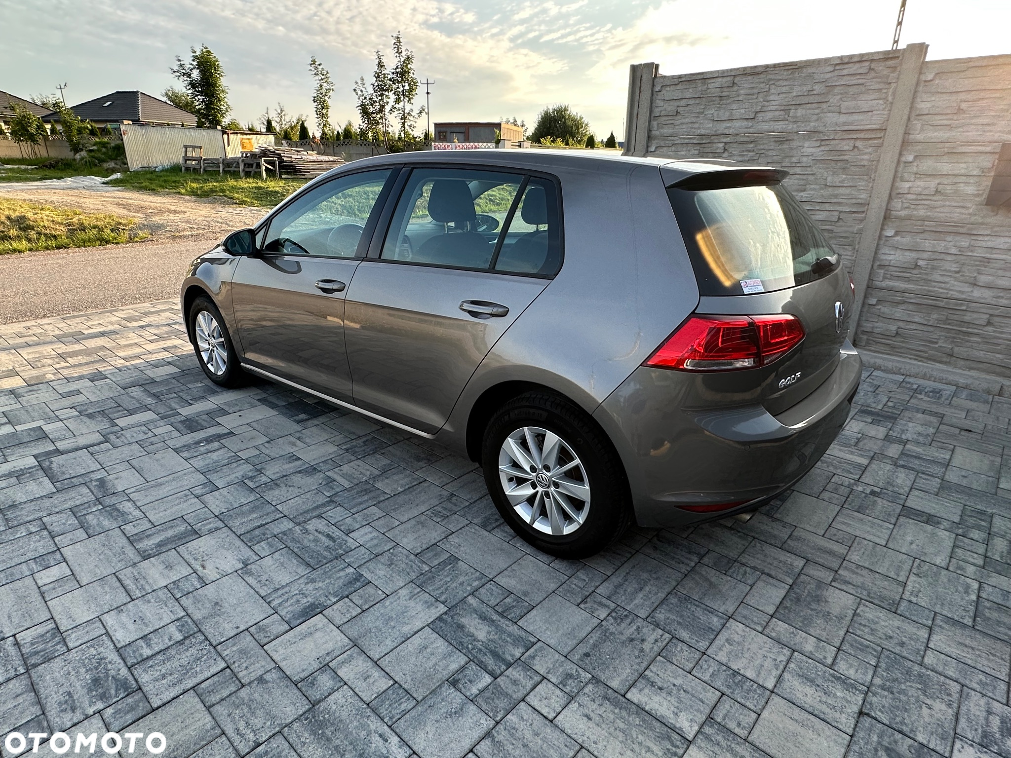 Volkswagen Golf 1.6 BlueTDI Comfortline - 4