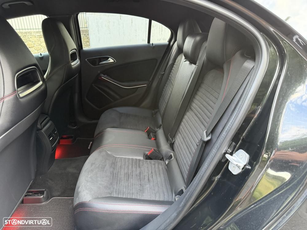 Mercedes-Benz A 45 AMG 4Matic Speedshift 7G-DCT Edition 1 - 21