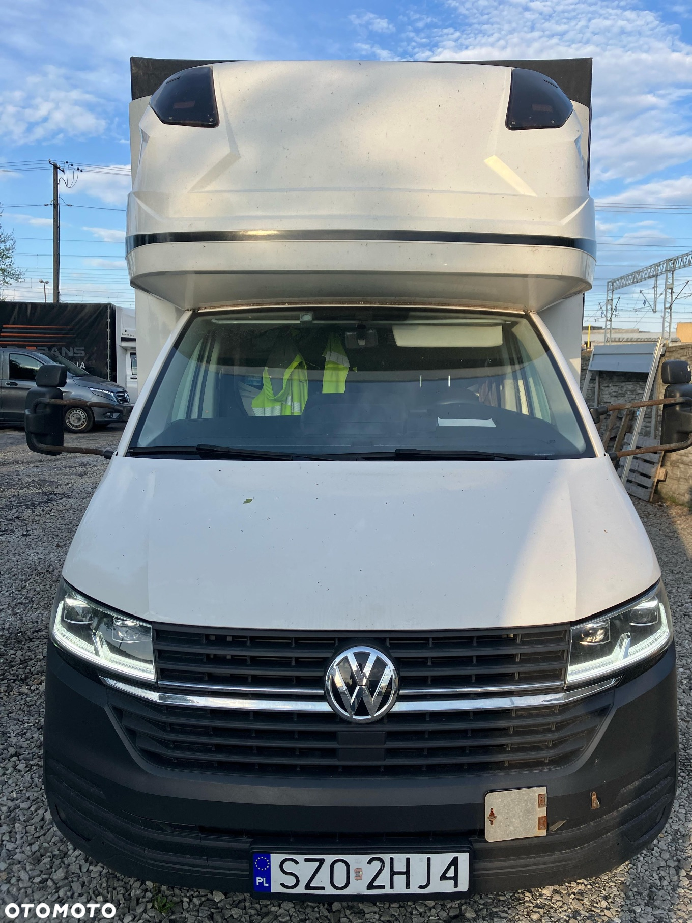 Volkswagen Transporter - 2