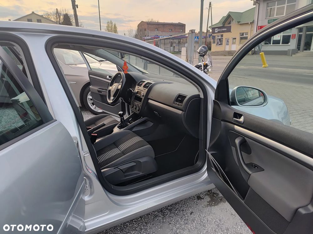 Volkswagen Golf 1.6 United - 25