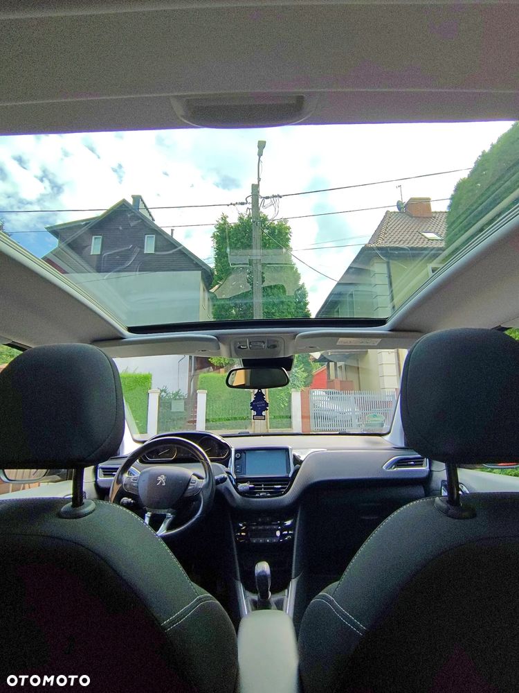 Peugeot 208 1.2 PureTech Allure S&S - 10