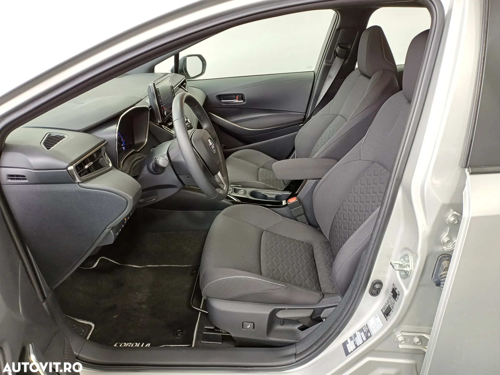 Toyota Corolla 1.8 HSD Dynamic - 5