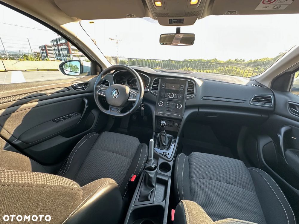 Renault Megane 1.6 SCe Life - 11