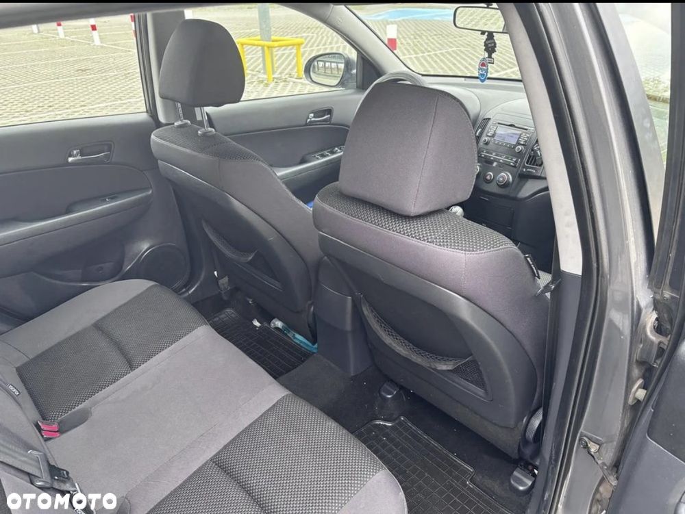 Hyundai i30 1.6 CRDi Classic + EU5 - 8