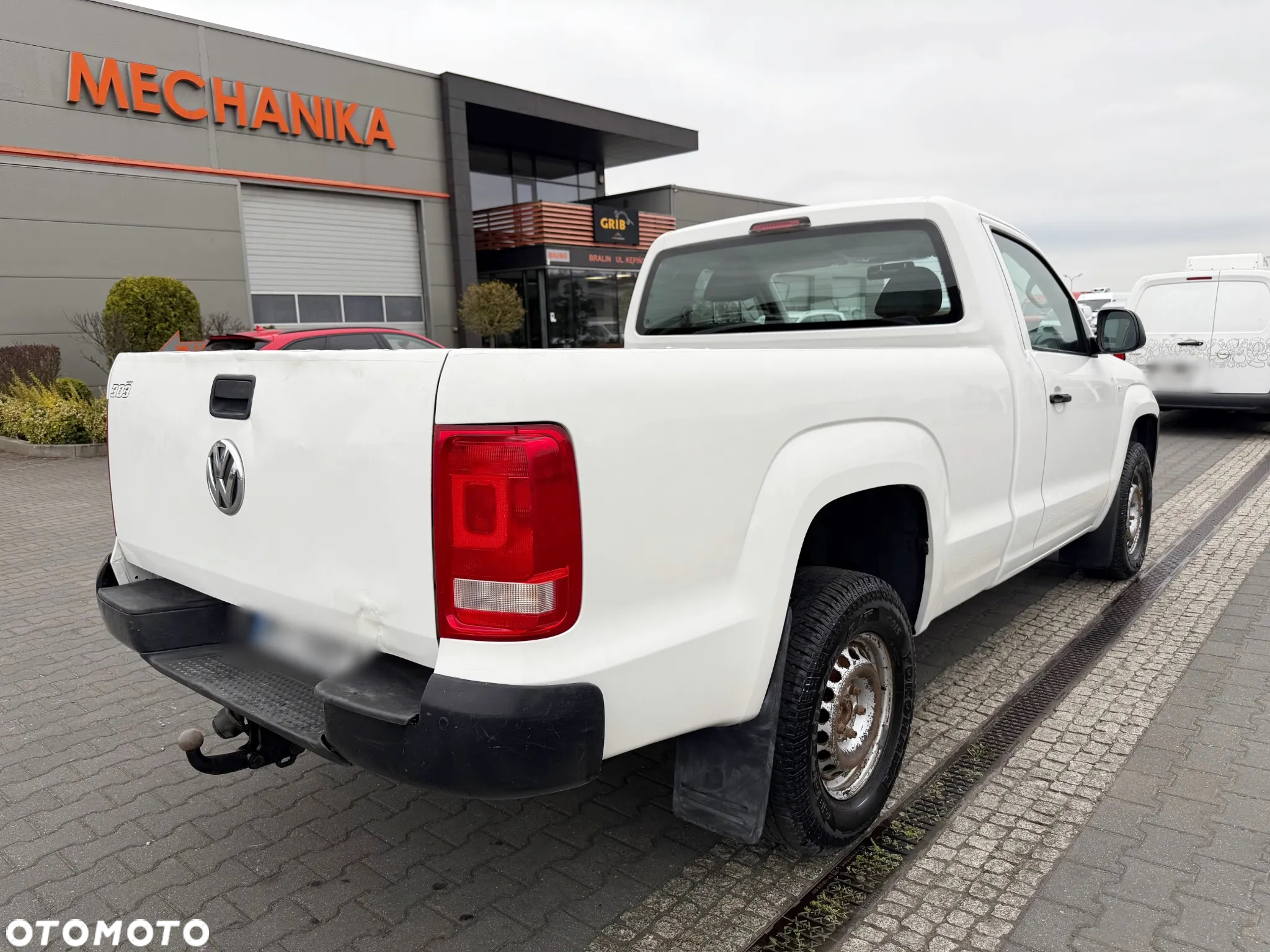 Volkswagen Amarok SC 2.0 TDI 4Mot Basic - 4