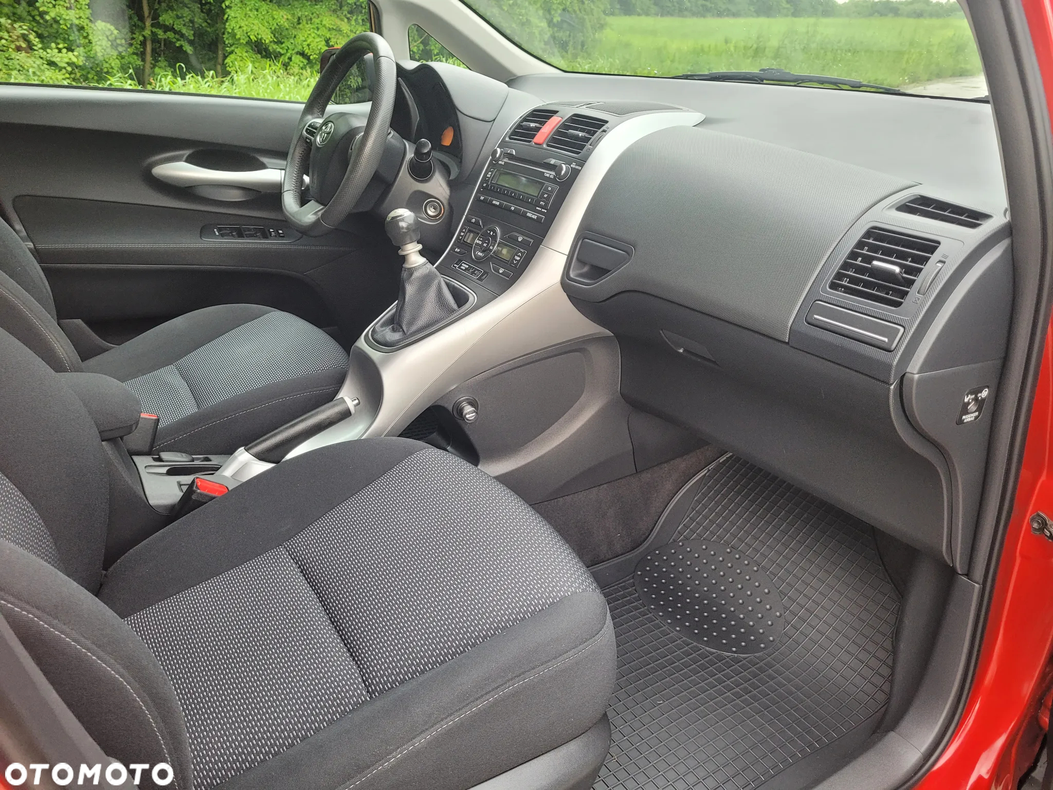 Toyota Auris 1.6 Premium + - 18