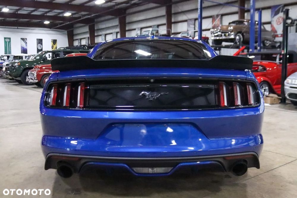 Ford Mustang 2.3 Eco Boost - 12